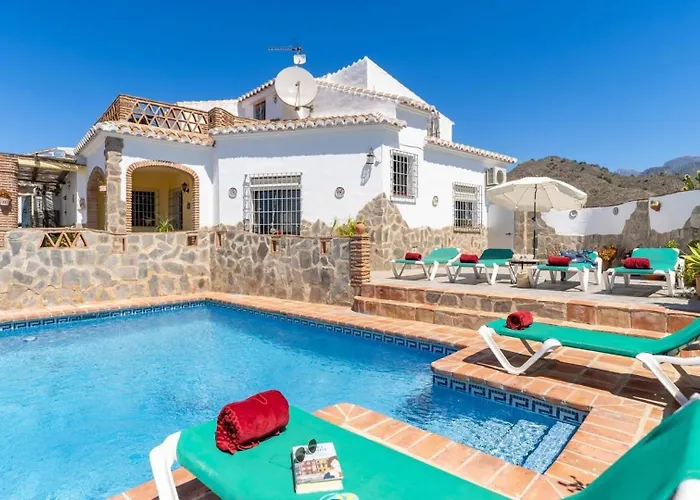 Ferienhaus Mit Privatpool Fuer 6 Personen Ca 140 Qm In Nerja, Andalusien Costa Del Sol