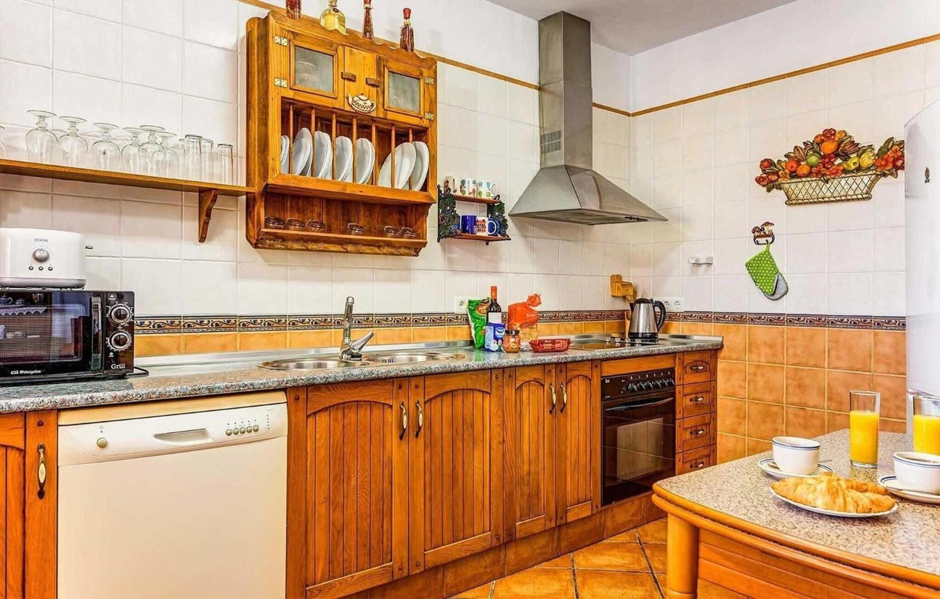 Mit Privatpool Fuer 6 Personen Ca 140 Qm In Nerja, Andalusien Costa Del Sol Holiday home Nerja