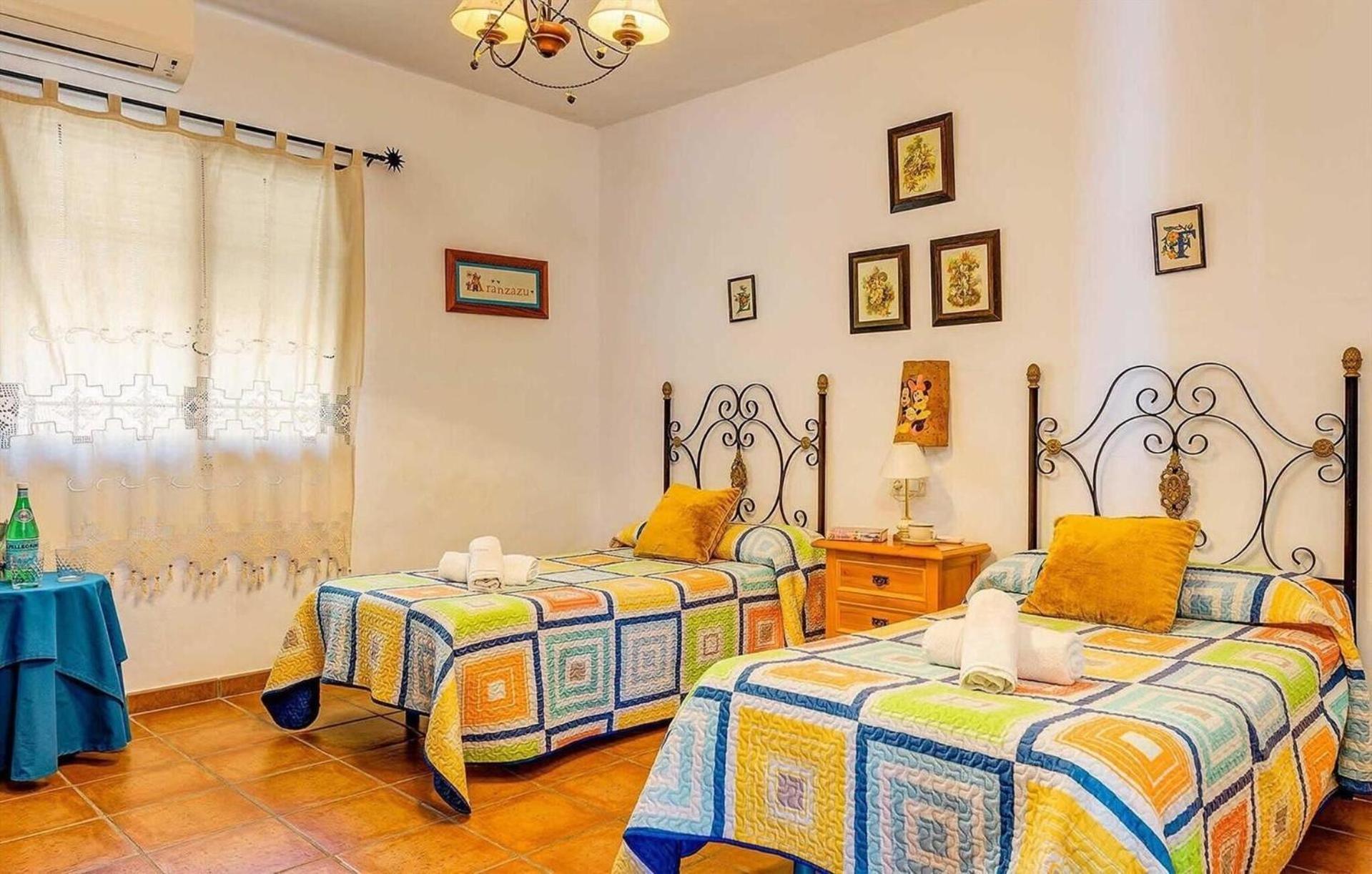 Mit Privatpool Fuer 6 Personen Ca 140 Qm In Nerja, Andalusien Costa Del Sol Holiday home