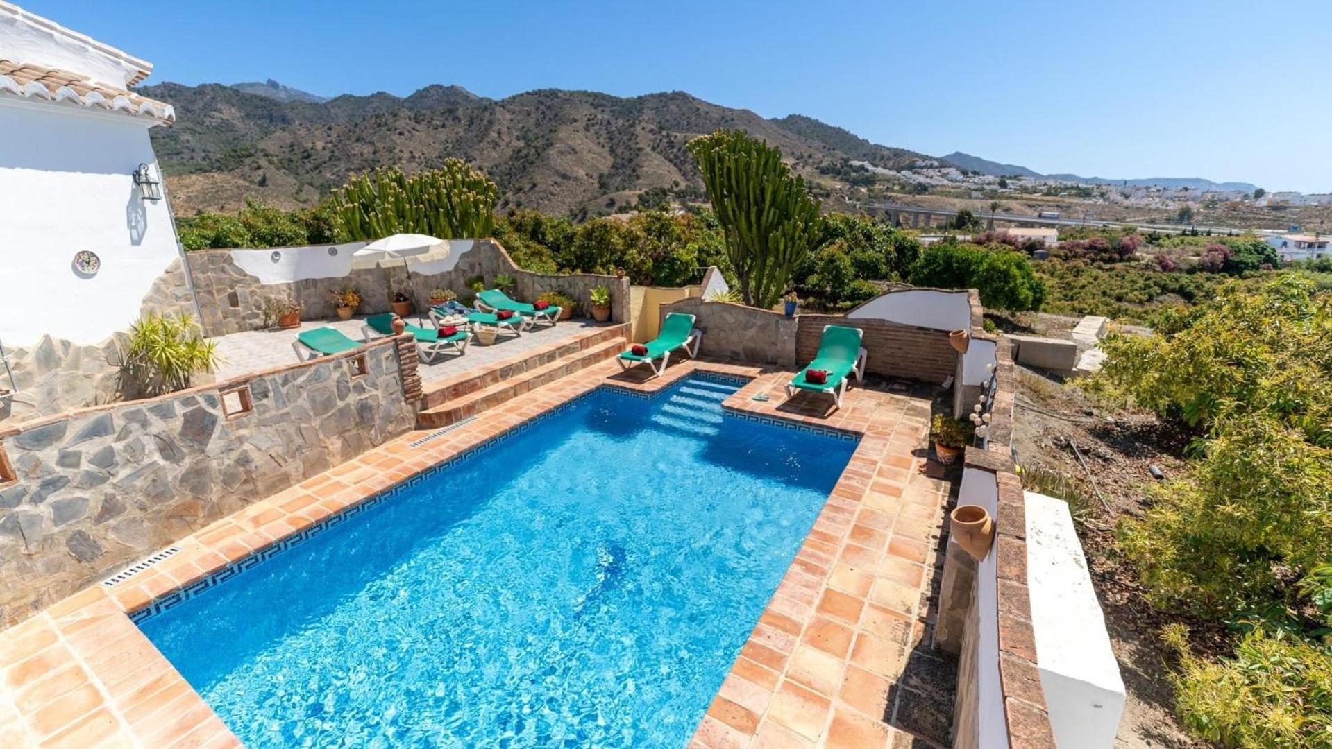 Mit Privatpool Fuer 6 Personen Ca 140 Qm In Nerja, Andalusien Costa Del Sol Holiday home *