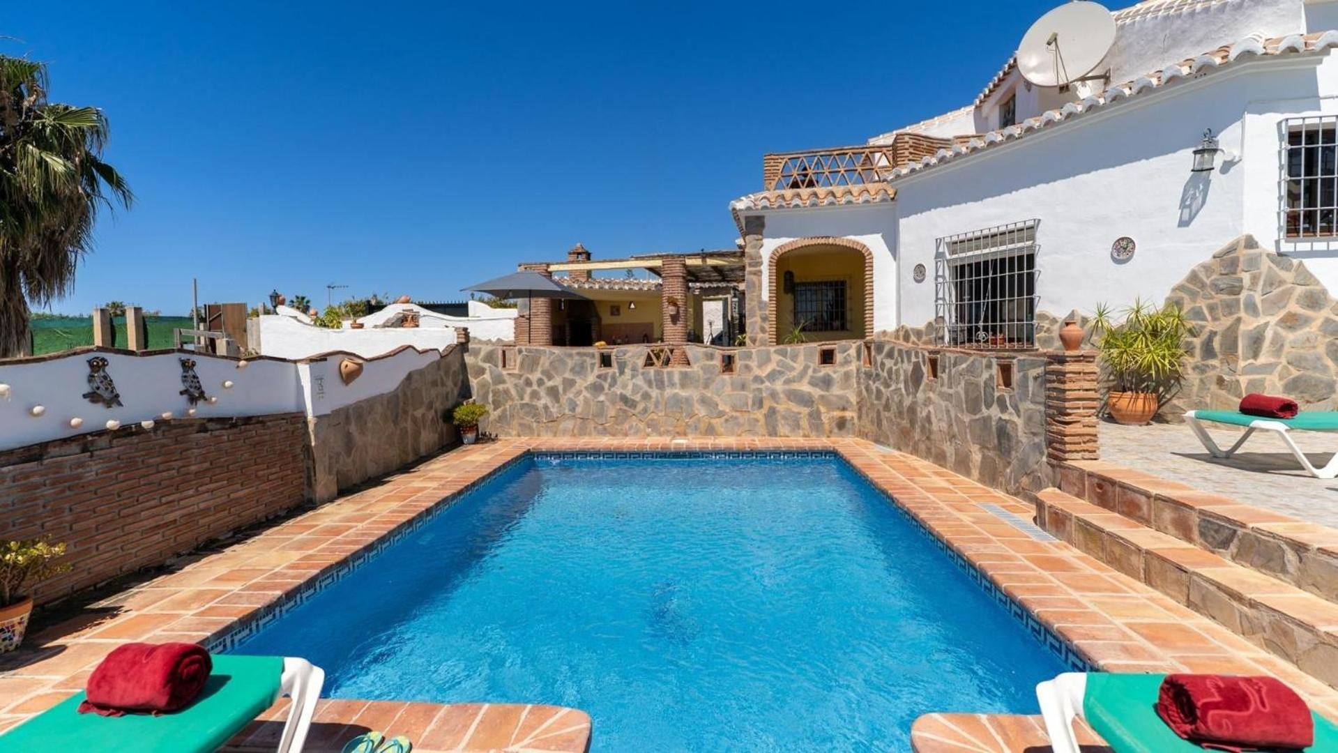Mit Privatpool Fuer 6 Personen Ca 140 Qm In Nerja, Andalusien Costa Del Sol Nerja